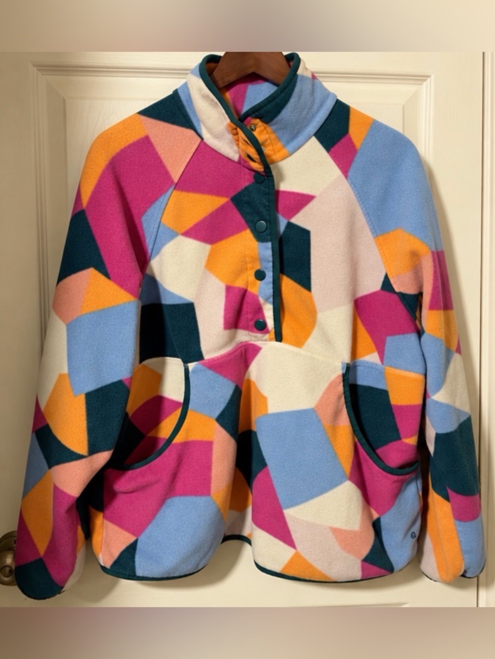 Geometric Fleece Pullover Hoodie - Multicolor